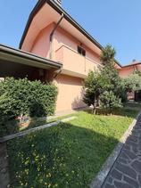 Villa bifamigliare uboldo in Vendita